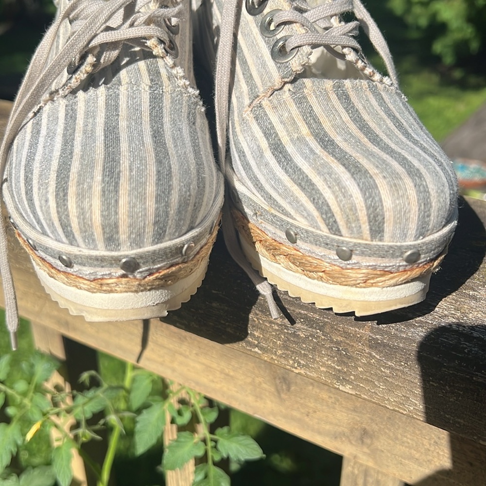 Stuart Weitzman Wedge Platform Oxfords - image 2